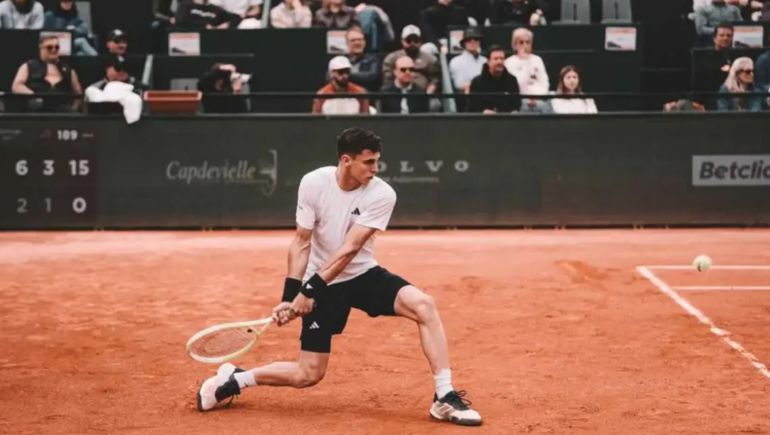 Los tenistas argentinos avanzan en Roland Garros.