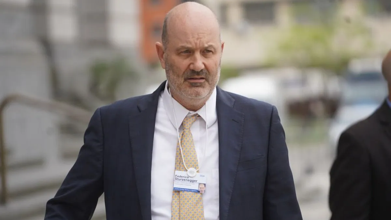 El Gobierno pagará un bono extra a funcionarios que despidan más empleados