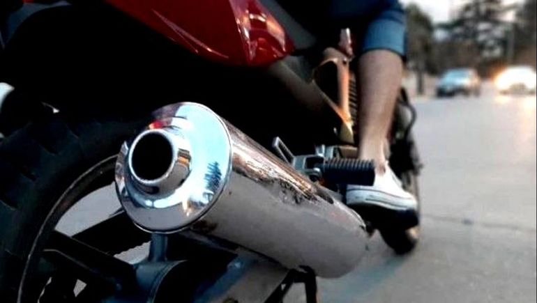 Zapala aplicará multas millonarios por ruidos molestos a motos y autos