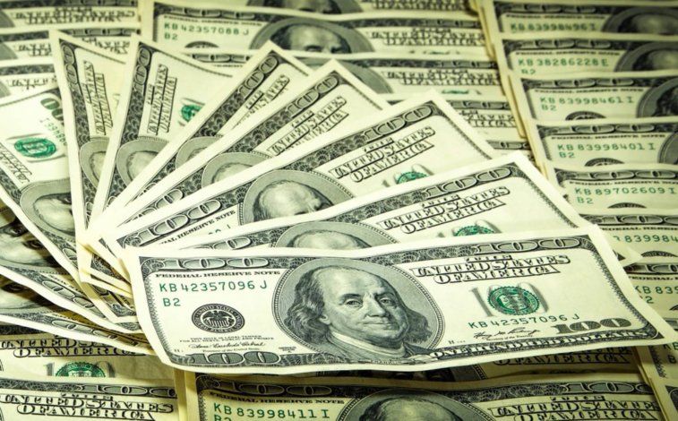 El dólar blue, imparable: llegó a los $239