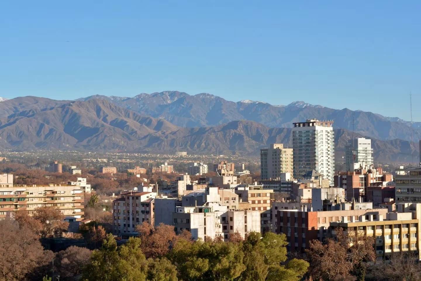 Un fuerte temblor sacudió a Mendoza y se sintió en San Juan