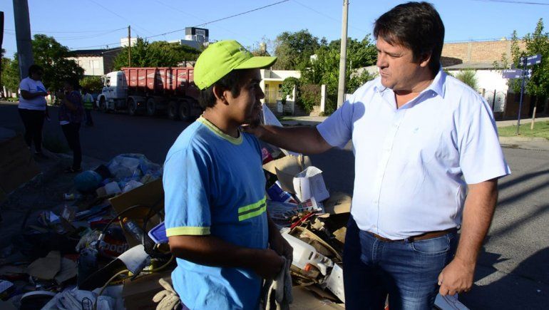 Mariano Gaido encabezó el Operativo de limpieza en el barrio Villa Farrell