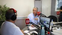 Rolando Figueroa en los estudios de LU5 / Foto
