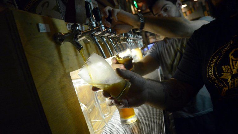 El Municipio y los elaboradores acordaron la regulación de la actividad para garantizar seguridad y calidad.