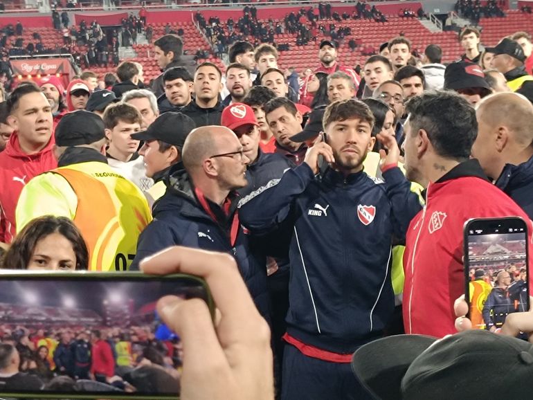 El doloroso posteo del chileno Loyola sobre los incidentes en Independiente-Universidad de Chile
