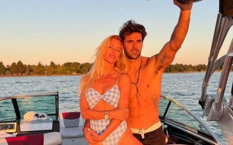 Trascendió cuál será el valor del cubierto en la espectacular boda de Nicole Neumann y Manu Urcera. Trascendió cuál será el valor del cubierto en la espectacular boda de Nicole Neumann y Manu Urcera.