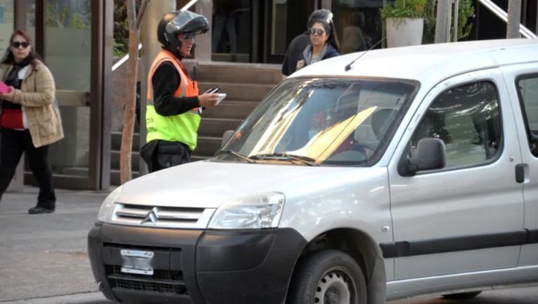 Las multas de tránsito en Argentina están regidas a nivel general por la Ley de Tránsito. (Archivo)