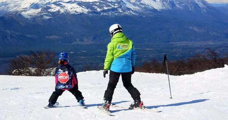 El centro de esquí de El Bolsón encara la temporada 2026 con una propuesta para los que se inician en el esquí. El centro de esquí de El Bolsón encara la temporada 2026 con una propuesta para los que se inician en el esquí.