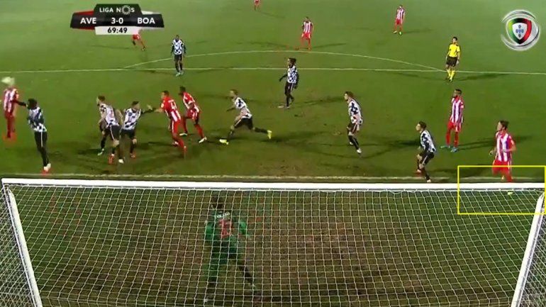 ¿Hackearon el VAR? Por una bandera no pudieron revisar la jugada