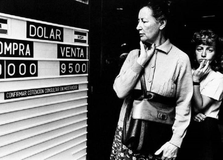 La hiper del fin de gobierno de Raúl Alfonsín, un estigma en la historia argentina. La hiper del fin de gobierno de Raúl Alfonsín, un estigma en la historia argentina.