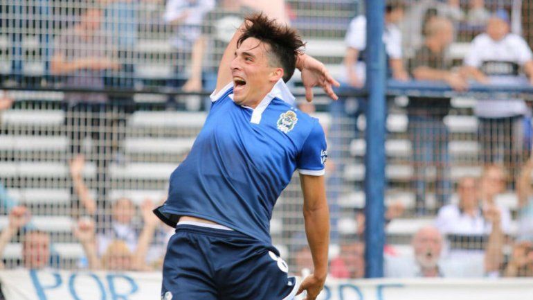 El Lobo festejó en el Bosque: le ganó 4 a 0 a Vélez