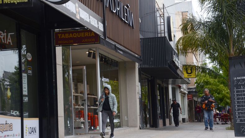 Las ventas se mueven en sectores muy cerrados de los comercios. | LM Neuquen Las ventas se mueven en sectores muy cerrados de los comercios.