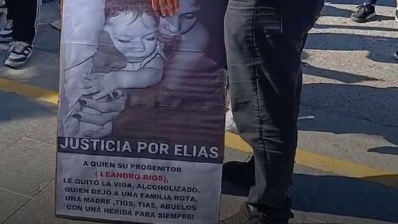 Marcha por Elías, el bebé que murió en un accidente en Puerto Madryn, en 2025.