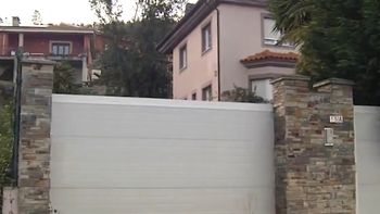 Las autoridades de Oviedo denominaron al lugar donde estaban encerrados los tres niños como la Casa del horror Las autoridades de Oviedo denominaron al lugar donde estaban encerrados los tres niños como la Casa del horror