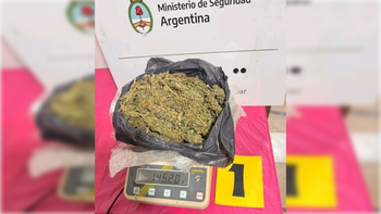 El hombre de Zapala fue apresado con 13 kilos de marihuana tras un control realizado por Gendarmería. El hombre de Zapala fue apresado con 13 kilos de marihuana tras un control realizado por Gendarmería.