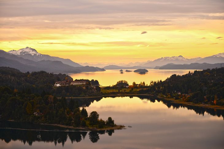 Punto panorámico de Bariloche, una ciudad que es un imán para el turismo, Foto: Agencia BarilocheAr. Punto panorámico de Bariloche, una ciudad que es un imán para el turismo, Foto: Agencia BarilocheAr.