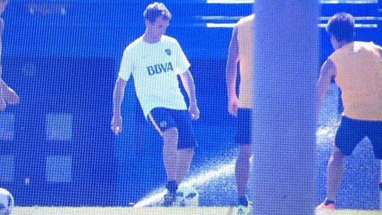 El Vasco Arruabarrena durante la práctica de este lunes a la espera de una decisión de la dirigencia.