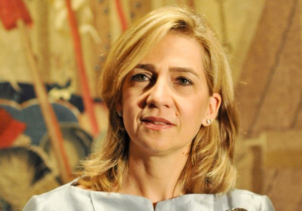 Suspenden imputación de la hija del rey