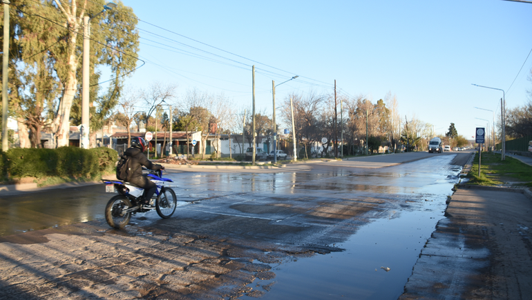 Desborde cloacal en barrio La Sirena. 