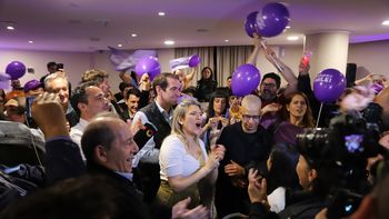 Nadia Márquez y Pablo Cervi serán los nuevos senadores por Neuquén Nadia Márquez y Pablo Cervi serán los nuevos senadores por Neuquén