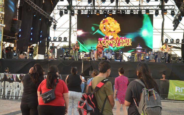 A qué hora arranca La Corrida y el show de Los Palmeras