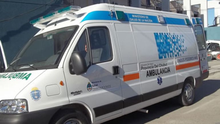 El joven fue evaluado en una ambulancia que fue hasta la comisaría y se decidió hacerle estudios en el hospital, por los golpes que había recibido. El joven fue evaluado en una ambulancia que fue hasta la comisaría y se decidió hacerle estudios en el hospital, por los golpes que había recibido.