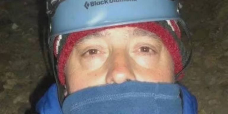 El intendente de General San Martín en la Pampa, Raúl Espir, es uno de los tres desaparecidos en la Cordillera de Los Andes. El intendente de General San Martín en la Pampa, Raúl Espir, es uno de los tres desaparecidos en la Cordillera de Los Andes.