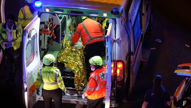 Entre los heridos hay al menos dos personas en estado crítico. Entre los heridos hay al menos dos personas en estado crítico.