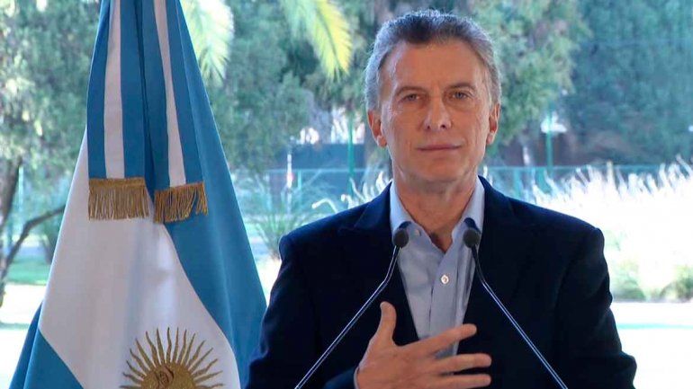 Macri prepara el decreto del bono y agrega un ítem sobre despidos