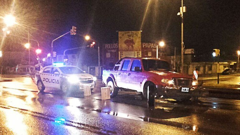 Perdió el control, chocó y provocó caos de tránsito en la Ruta 22