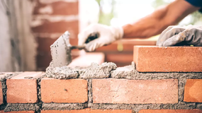 Un albañil cobró la construcción de una casa y desapareció: deberá pagar 10 veces lo que cobró | LM Neuquen Un albañil cobró la construcción de una casa y desapareció: deberá pagar 10 veces lo que cobró