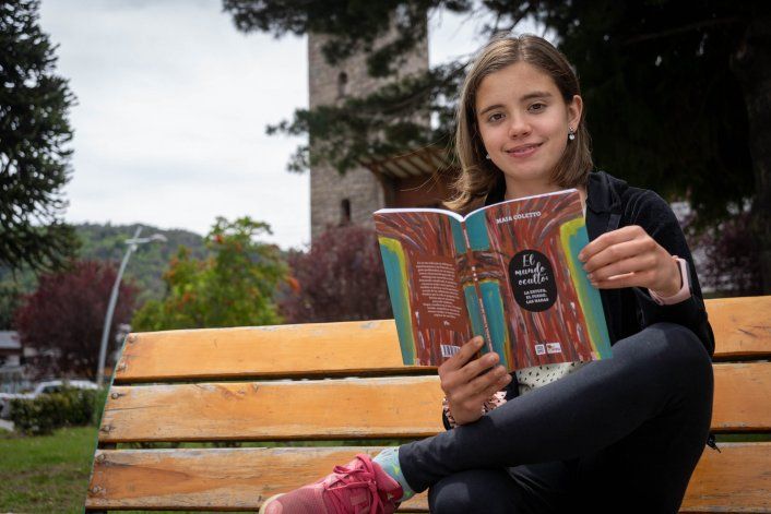 Maia, la pequeña escritora que publicó su libro a los 14 años