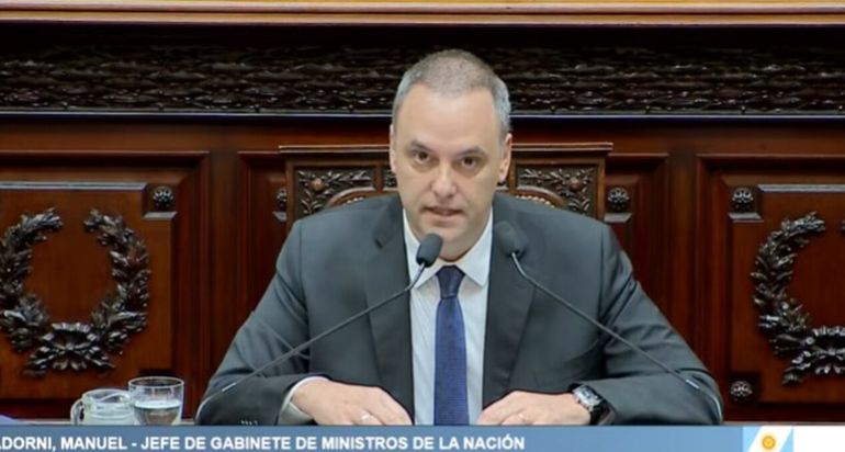 Manuel Adorni llegó al Congreso, donde lo acompañan el presidente y parte del Gabinete.&nbsp;