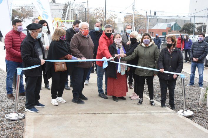 Gaido y Gutiérrez inauguraron una plaza por los 100 años de Independiente