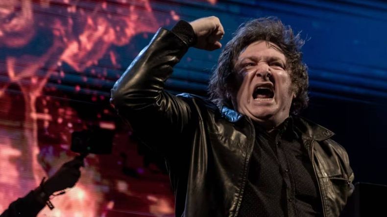 Quién es la exvedette que será candidata de Javier Milei