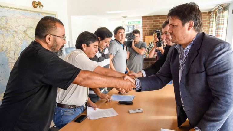 Acuerdo salarial: ATE, UPCN y Gobierno firmaron el acta