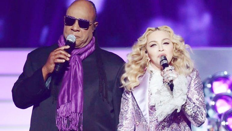 La reina del pop y Stevie Wonder.