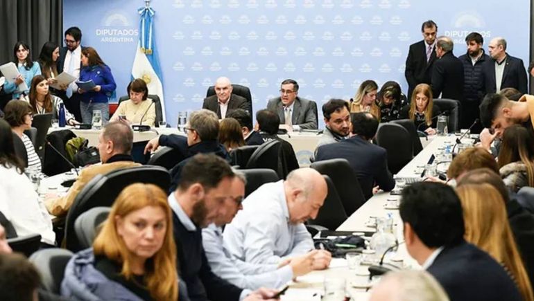 En un debate intenso y con contrapuntos