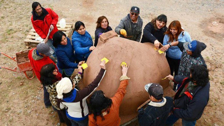 Alumnos de Colonia Nueva Esperanza aprendieron a fabricar hornos de barro