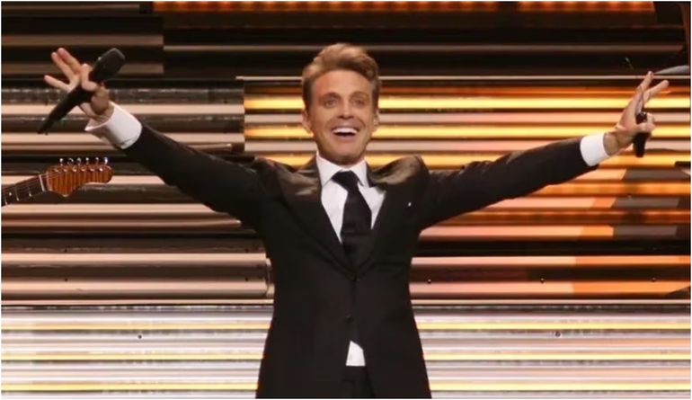 Luis Miguel y sus dobles Luis Miguel y sus dobles