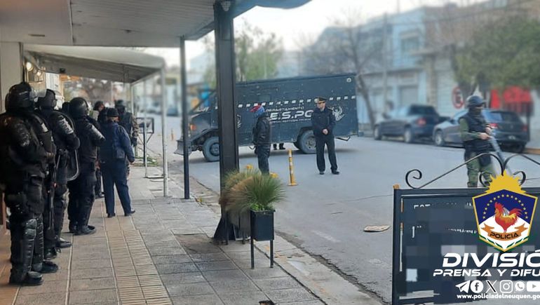 Un arma, cocaína y cuatro investigados por el baleado del barrio San Lorenzo