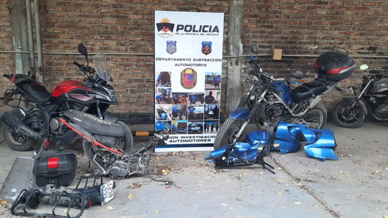 La Dirección de Delitos desarticuló una organización dedicada al robo de motos y desguace. La Dirección de Delitos desarticuló una organización dedicada al robo de motos y desguace.