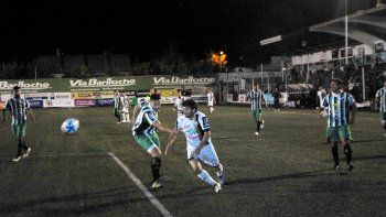 Weiner fue una de las figuras y abrió la cuenta con un golazo. Weiner fue una de las figuras y abrió la cuenta con un golazo.