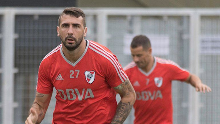 El Muñeco cuida a Pratto y saca a Scocco de la final