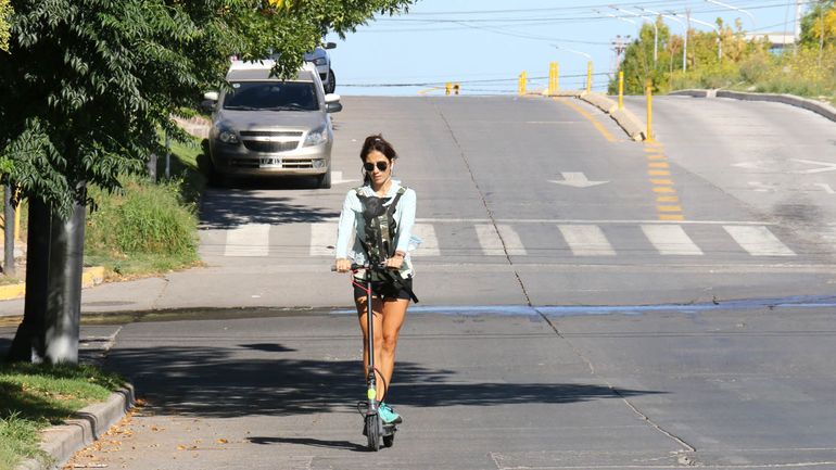 Monopatines eléctricos: ¿Cuánto salen en Neuquén y qué tener en cuenta a la hora de comprar?