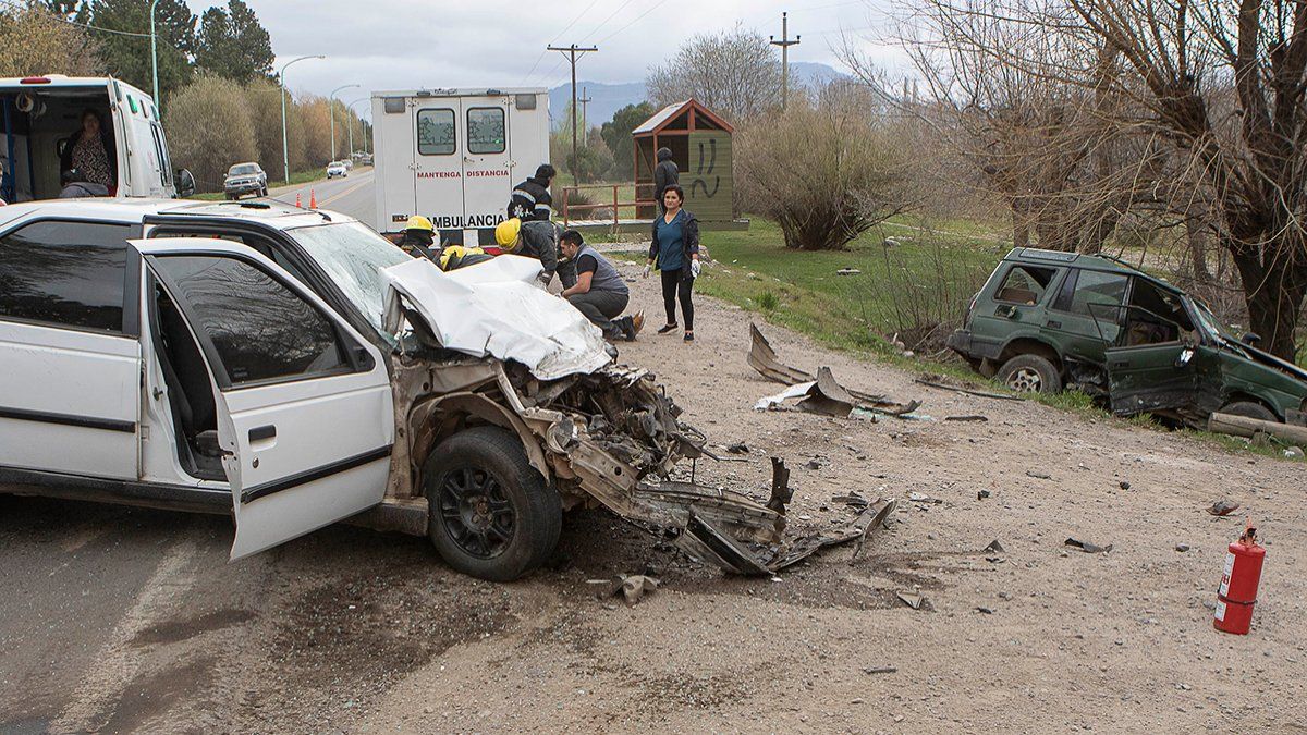 San Martin Impactante Choque Frontal En La Ruta 40