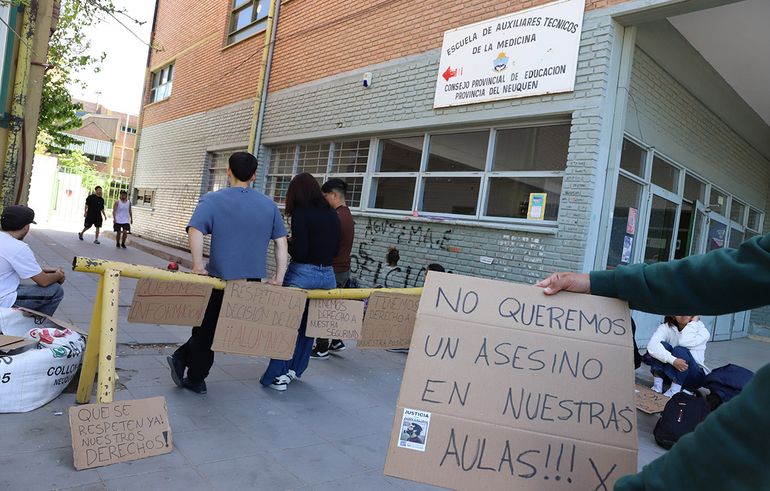 Tomaron la escuela para impedir que uno de los asesinos de Juan Caliani ingrese a estudiar