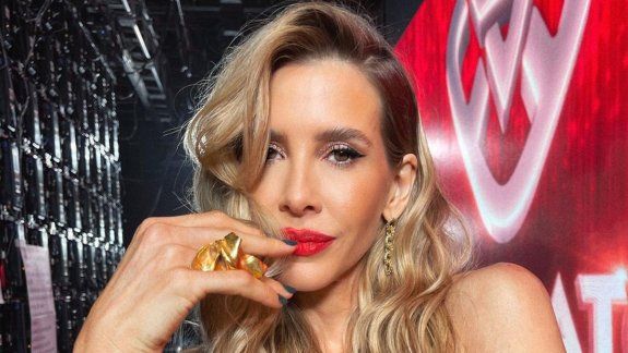 Guillermina Valdés se la banca sola