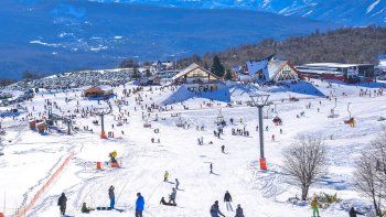 chapelco tuvo un domingo a pleno con 4500 visitantes chapelco tuvo un domingo a pleno con 4500 visitantes