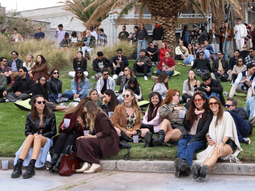 Un éxito fue la Vendimia Neuquina en Bodega Familia Schroeder. Un éxito fue la Vendimia Neuquina en Bodega Familia Schroeder.